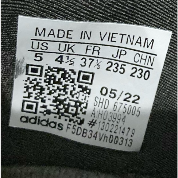 Adidas NMD-R1 Black Sneakers/Running Shoes Size 5 but fits like a woman’s 6 - Picture 8 of 8